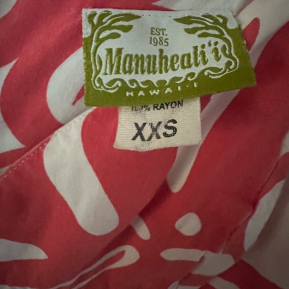 Manuhealii Coral and White Leaf Pattern Dress - Picture 3 of 3